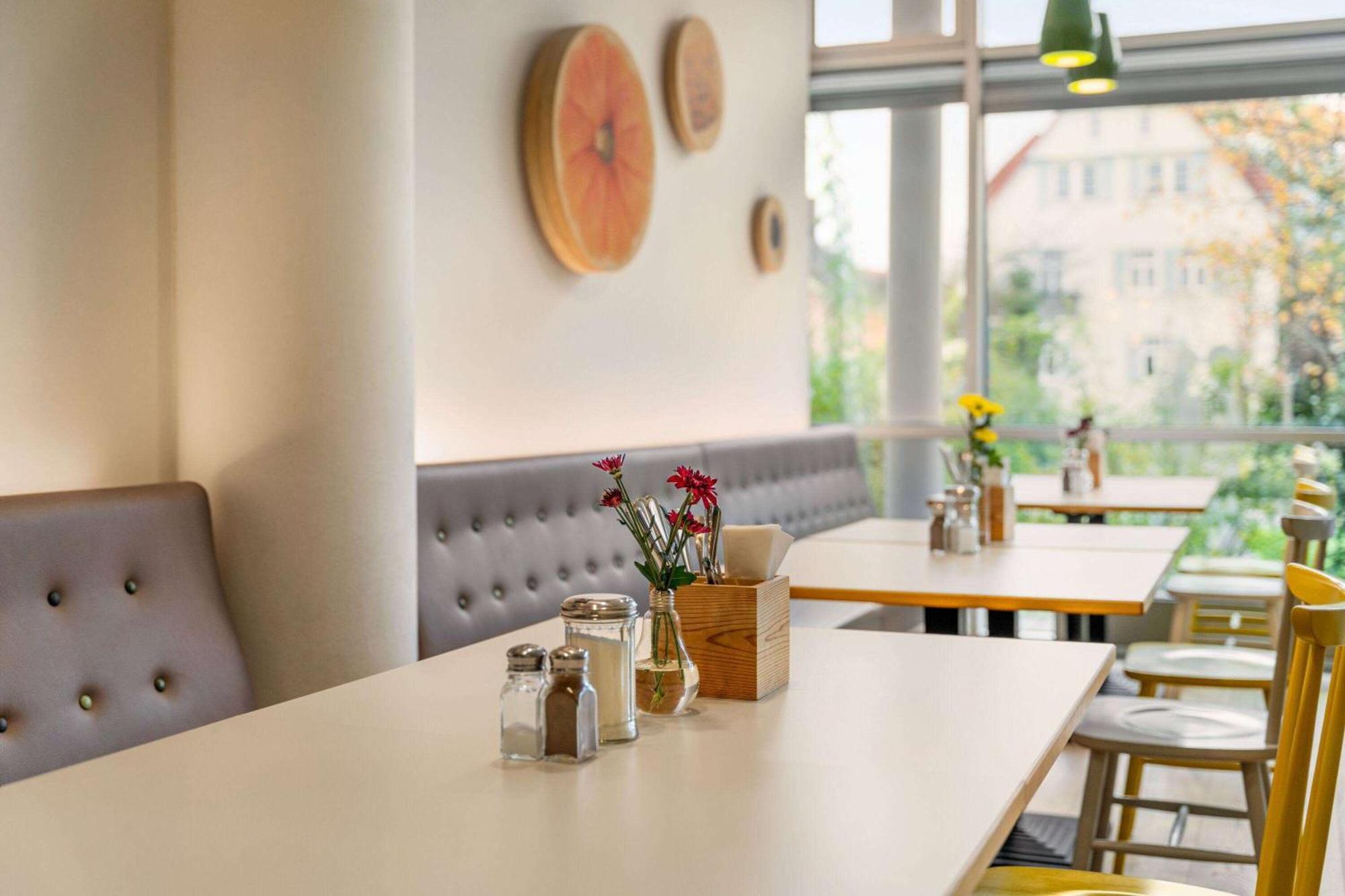 Vienna House Easy By Wyndham Guenzburg Hotel Luaran gambar
