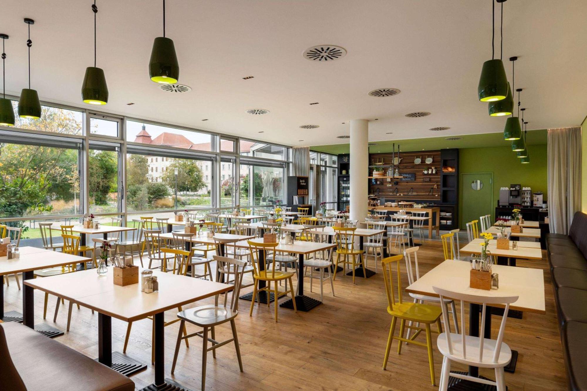 Vienna House Easy By Wyndham Guenzburg Hotel Luaran gambar
